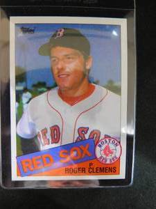 lot 154 image: 1985 Topps Roger Clemens Rookie Card #181 Near Mint Condition