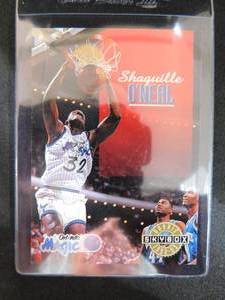 lot 172 image: 1992 Skybox Shaquille ONeal Rookie Card #382 HOFer Mint Condition