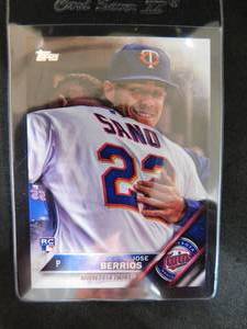 lot 178 image: 2016 Topps Update Short Print Jose Berrios Rookie Card #US176 Mint Condition