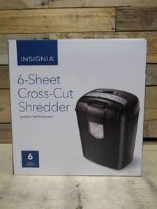 lot 64 image: Insignia - 6-Sheet Crosscut Shredder - Black