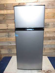 lot 90 image: Frigidaire - 4.5 Cu. Ft. Mini Fridge - Silver