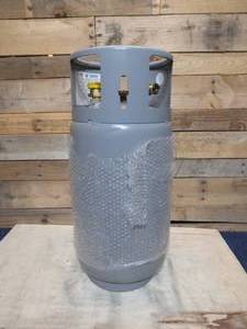 lot 94 image: Flame King 33.5 lbs. Forklift Propane Tank Cylinder LP with Gauge and Fill Valve - NEW
