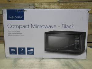 lot 59 image: Insignia - 0.7 Cu. Ft. Compact Microwave - Black