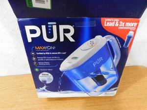 PUR PLUS 11 Cup Pitcher Filtration System
