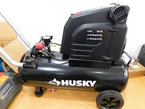 Husky 8G 150 PSI Hotdog Air Compressor