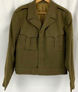 lot 45 image: Vintage US Army Ike Field Jacket (40L), 2 Garrison Caps, 2 Belts w Metal Buckles, Gloves