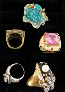 lot 123 image: Five Funky Fabulous Vintage Cocktail Rings Heidi Daus, Sterling, & more