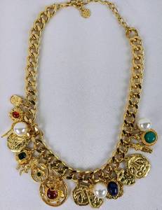 lot 126 image: Vintage Charm-ing Assemblage Necklace with 3 Crest Brooches
