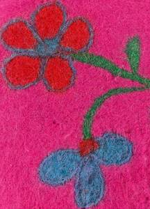 lot 136 image: Deep Pink Nepal Floral Felted Boiled Wool Purse  Small Tote