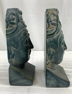 lot 26 image: Chinese Kuan Yin Head Vintage Bookends