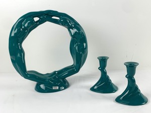 lot 30 image: Vintage Royal Haeger Circle of Love Sculpture and Candlesticks Set - Teal