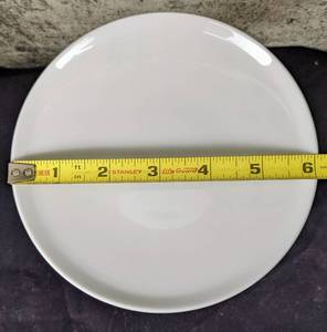 lot 70 image: 17 Vintage Paul McCobb White Contempri BreadDessert Plates Set B - 6