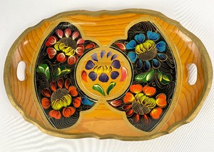 lot 201 image: Vintage Hand-Painted Folk Art Wooden Vessels - Two Trays and a Shallow Bowl