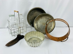 lot 108 image: Antique Shoe Form, Vintage Baking Tins and more