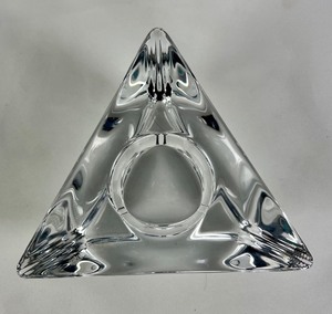 lot 151 image: Beautiful Crystal Geometric Orrefors Sweden Tea Light Candle Holders