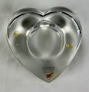 lot 152 image: Variety of Crystal Orrefors Sweden Tea Light Candle Holders