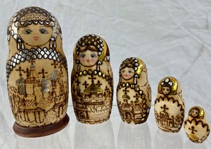 lot 156 image: Set of 3 Stunning Russian Nesting Dolls- Hand Painted & Signed