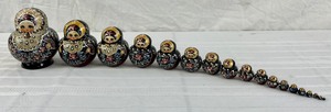 lot 157 image: Amazingly Detailed 18 Piece Russian Nesting Dolls- Hand Painted & Signed