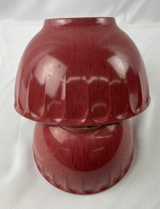 lot 19 image: Vintage Boonton Melmac Melamine Set of 2 Nesting Mixing Bowls