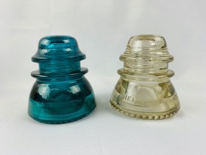 lot 24 image: Two HEMINGRAY 42 - Vintage Glass Insulators