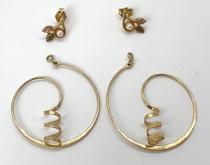 lot 121 image: 10K Post Earrings With Attached 14K Yellow Gold Hoops