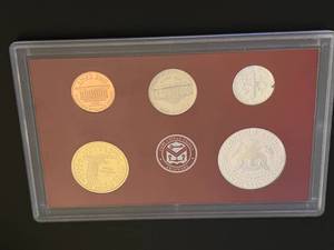 lot 24 image: United States Mint Silver Proof Set 2002
