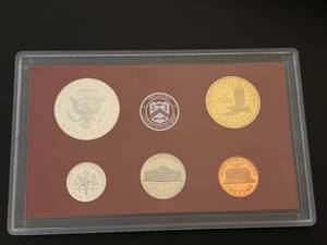 lot 30 image: United States Mint Silver Proof Set 2008
