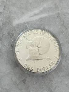 lot 31 image: 1776-1976 Eisenhower Liberty Bell Moon Silver One Dollar US $1 Bicentennial Coin S