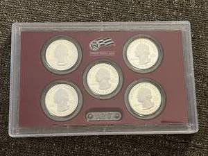 lot 125 image: United States 2010 America the Beautiful Silver Quarter Proof set