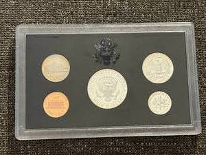 lot 129 image: 1993 United States Mint Silver Proof Set
