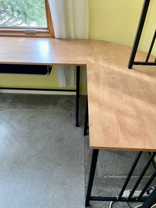 lot 145 image: Delightful Desk