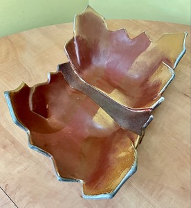 lot 124 image: Beautiful Pottery Piece