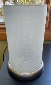 lot 125 image: Crackle Glass Lamp