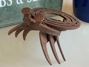 lot 91 image: Decorative Garden Themed Items