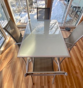 lot 88 image: Patio Table & Six Chairs