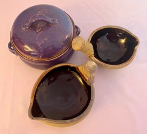 lot 64 image: Grouping of Three Pottery Pieces by Averill Kronick