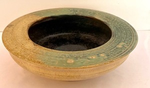 lot 52 image: Beautiful Stoneware Bowl by Bill Mateer