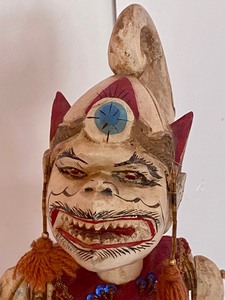 lot 50 image: Vintage Indonesian Stick Puppet