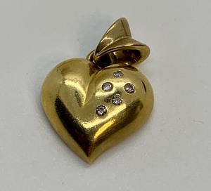 lot 191 image: 14K Gold Heart Pendant
