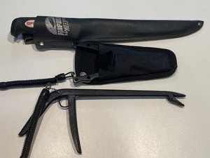 lot 212 image: Fishing Tools and Filet Knife