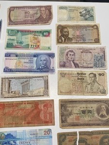 lot 241 image: Foreign Currency Collection