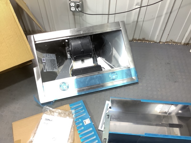 lot 18 image: Range Hood