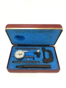 lot 207 image: Dial Indicator