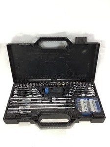lot 204 image: Socket Set