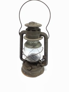lot 183 image: Old Lantern