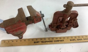 lot 154 image: Pair of Vises