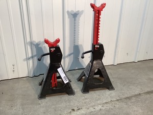 lot 223 image: Jack Stands