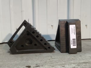 lot 225 image: Rubber Wheel Chocks