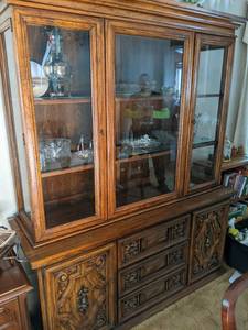 lot 91 image: Large China Hutch 62.251930 ...