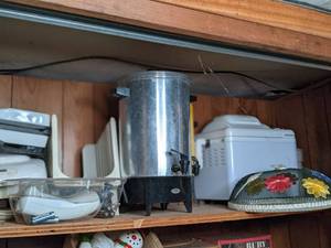 lot 30 image: Misc kitchen appliances, 2 electric...